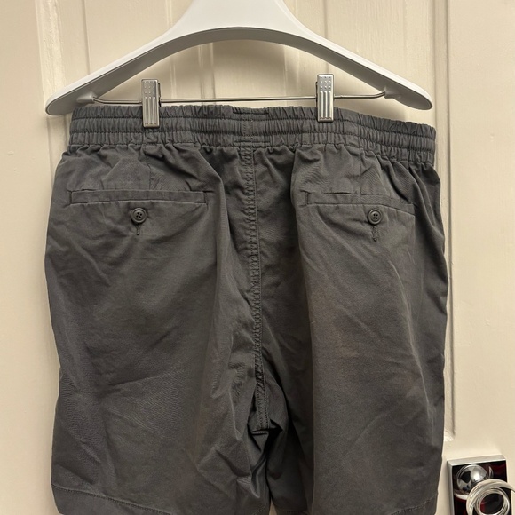 J Crew Shorts Men’s M Gray Re-Imagined 6.25" Inseam - Picture 2 of 3